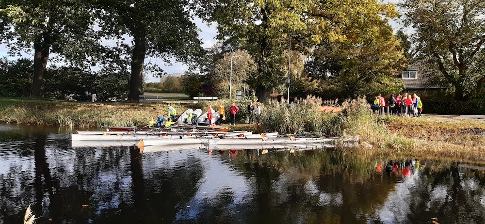 Afgemeerde boten bij de Brugkabouter